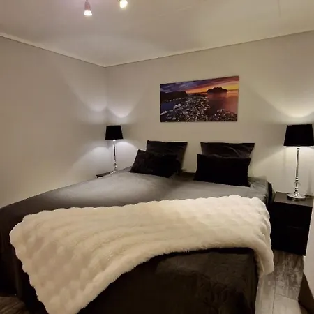 Rancho With King Size Bed Sula (More og Romsdal)